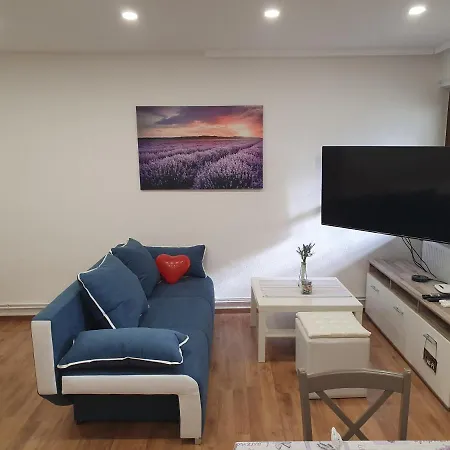Pr' Basc - Apartma Nik Apartmán Lublaň
